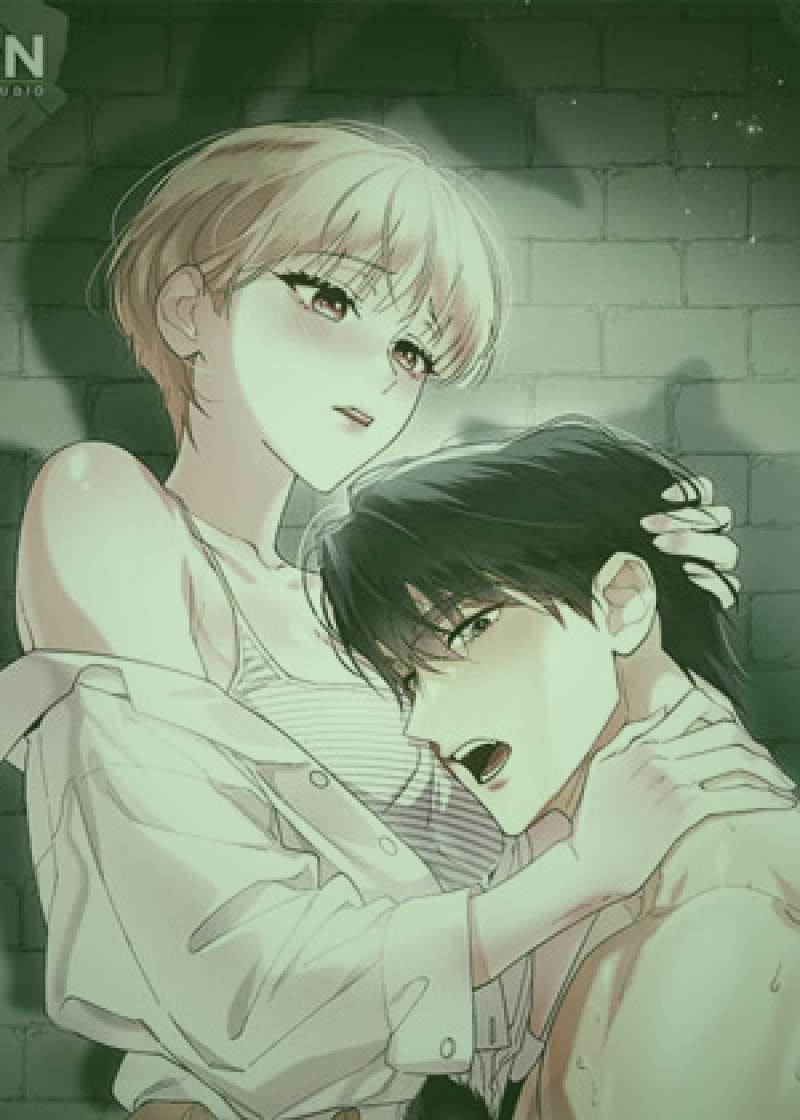 古风唯美虐恋漫画的读者互动场景：论坛中读者讨论剧情，背景是水墨风格的漫画画面