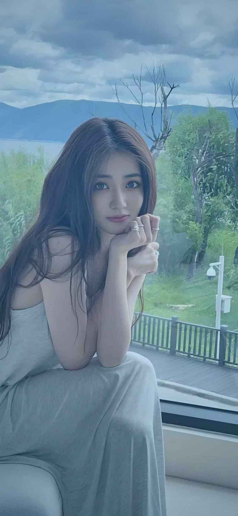 热血高校格斗逆袭漫画中的主角在校园天台对决场景